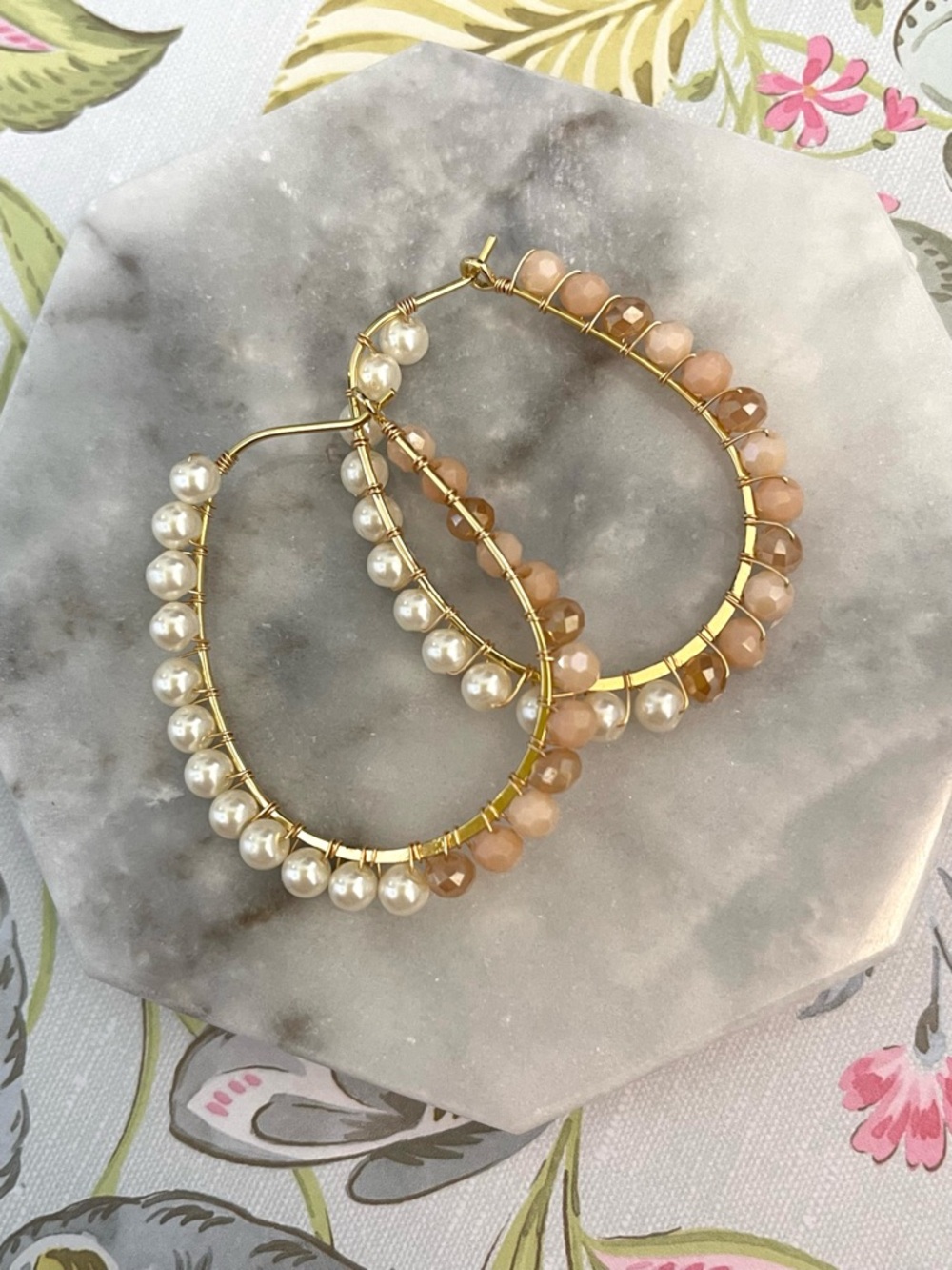 Stitch Fix Peach & Pearl Beaded Gold Toned Hoop Earrings